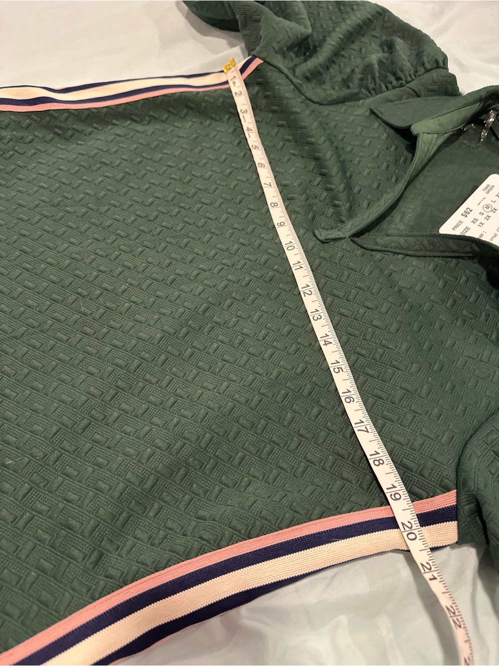 NWT Entro green Embossed Puff Sleeve Henley Top Side Zip Pink Athletic Stripes. - Picture 3 of 12